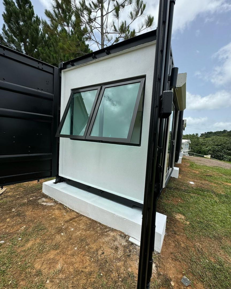Casa contenedor de 40 pies modelo Playero – módulo prefabricado habitable con diseño abierto y grandes ventanales