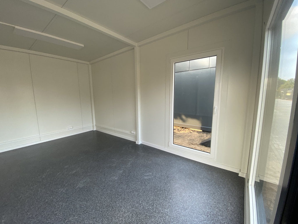 Contenedor de oficina tipo London 6×5 m – módulo prefabricado profesional de 30 m² aislado