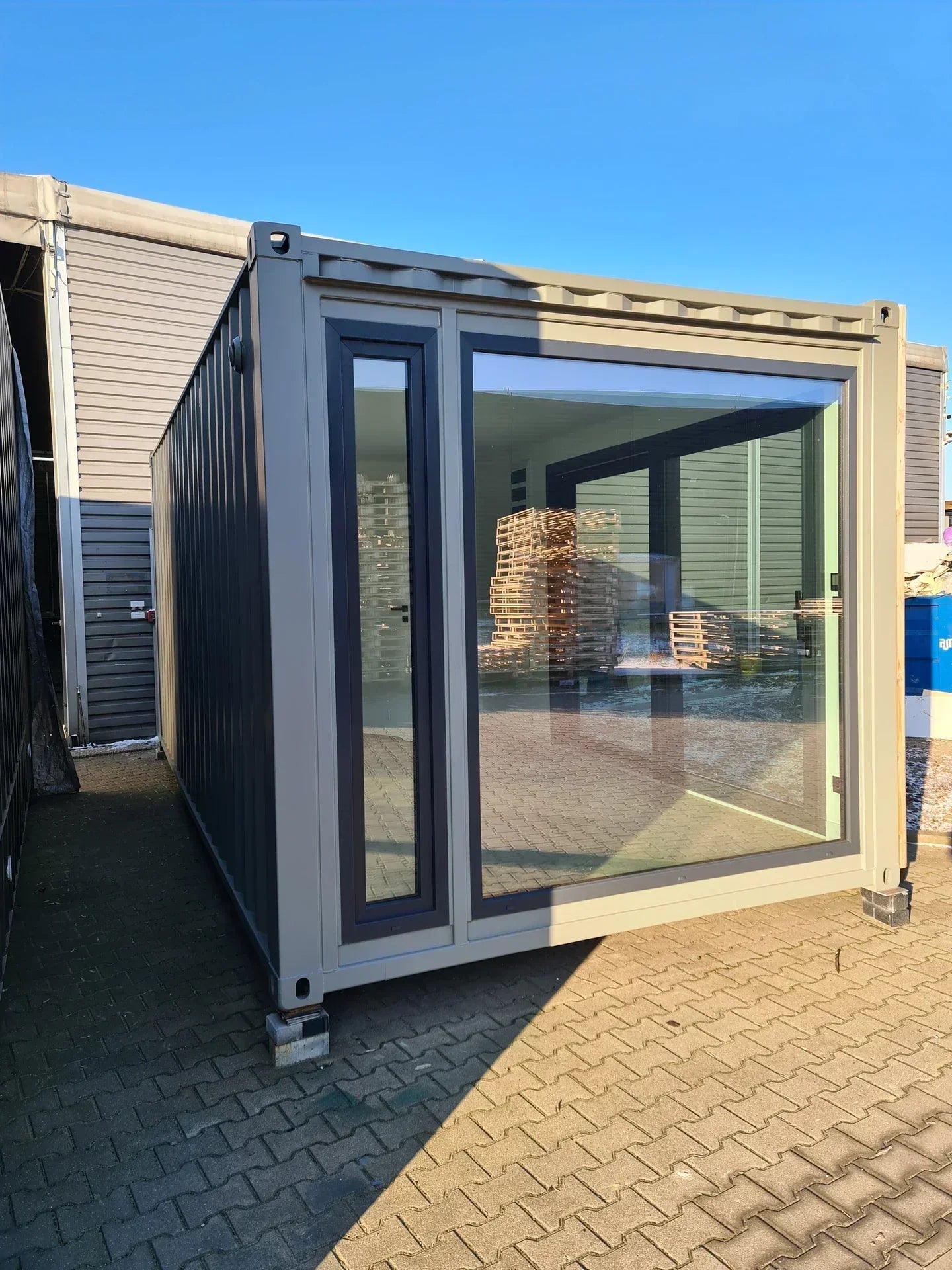 Flexicube L15 XL – módulo prefabricado habitable compacto con salón, cocina y baño integrado